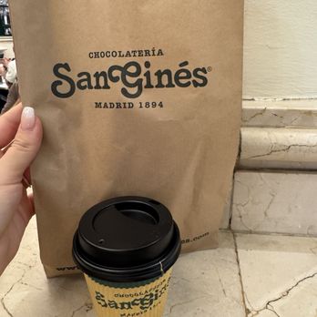 Chocolatería San Ginés - Churros y Chocolate - Chocolatiers & Shops Near Me - Madrid, M