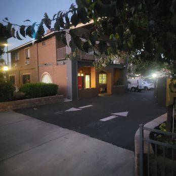 Rodeway Inn - Hotels Near Me - Escondido, California