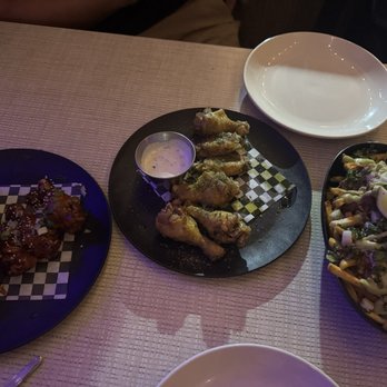 Oribello’s Bar & Kitchen - Lemon pepper wings Birria fries - Sports Bars Near Me - Austin, Texas Oribello’s Bar & Kitchen - Lemon pepper wings Birria fries - Sports Bars Near Me - Austin, Texas