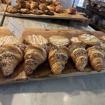 maman - Pastry counter - Breakfast & Brunch Near Me - Bethesda, Maryland maman - Pastry counter - Breakfast & Brunch Near Me - Bethesda, Maryland