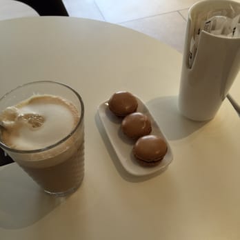 Nespresso - Caffe latte with macaroons - Coffee & Tea Near Me - Paris, 75 Nespresso - Caffe latte with macaroons - Coffee & Tea Near Me - Paris, 75