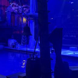 This is the pole right in front of me. This is the pole right in front of me.