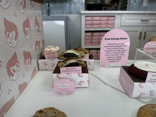 Pudgy’s Fine Cookies by null