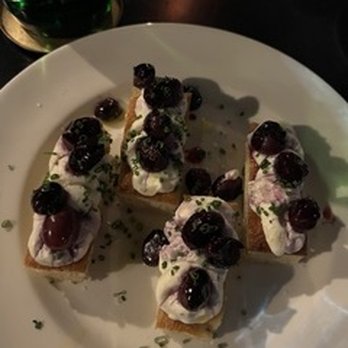 Saraghina Caffè - focaccia with graped (dELICIOUS) - Italian Near Me - Brooklyn, New York Saraghina Caffè - focaccia with graped (dELICIOUS) - Italian Near Me - Brooklyn, New York