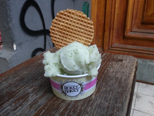 Eispatisserie Hokey Pokey by null