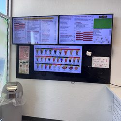 Boba Lounge - Lots of choices