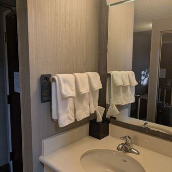 Courtyard by Marriott Cleveland Airport North - Hotels Near Me - North Olmsted, Ohio Courtyard by Marriott Cleveland Airport North - Hotels Near Me - North Olmsted, Ohio