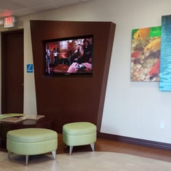 BayCare Hyde Park Adult - Colorful, kid friendly waiting room