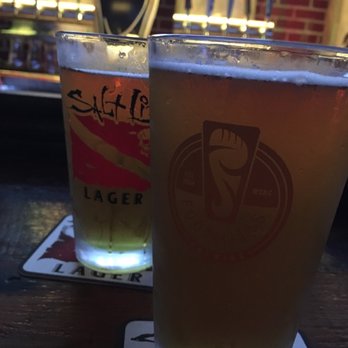 Savannah Taphouse - Sports Bars Near Me - Savannah, Georgia Savannah Taphouse - Sports Bars Near Me - Savannah, Georgia