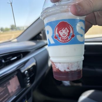 Wendy's - Strawberry Vanilla Frosty Swirl - Fast Food Near Me - Orlando, Florida