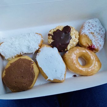 Krumpe's DO-Nut Shop - Half dozen donuts - Bakeries Near Me - Hagerstown, Maryland