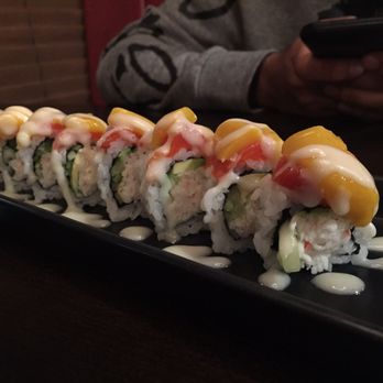 Sushi Giwa - Mango paradise roll - Sushi Bars Near Me - Burnaby, British Columbia