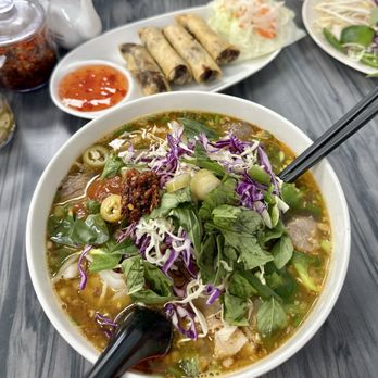 Jiam’s - Khao soi with its fixings & chicken egg rolls - Laotian Near Me - Oakland, California Jiam’s - Khao soi with its fixings & chicken egg rolls - Laotian Near Me - Oakland, California