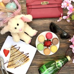 The Crêpe Club - Mini-crepe and macarons