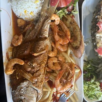 Alta Mar - Whole snapper - Seafood Near Me - San Antonio, Texas