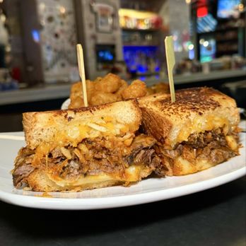 Mom's Kitchen & Bar - -Short Rib Grilled Cheese - Comfort Food Near Me - New York, New York
