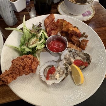 The Lodge Pasadena - Sunday brunch. Wonderful! - Comfort Food Near Me - Pasadena, Maryland