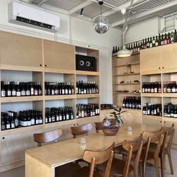 Omo Mercado - indoor seating