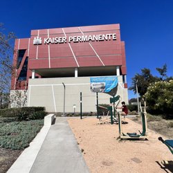 Kaiser Permanente Market Street Medical Offices - Outside work out equipment.