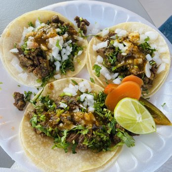 Loncheria Otro Rollo - Carne Asada Tacos - Mexican Near Me - Bakersfield, California
