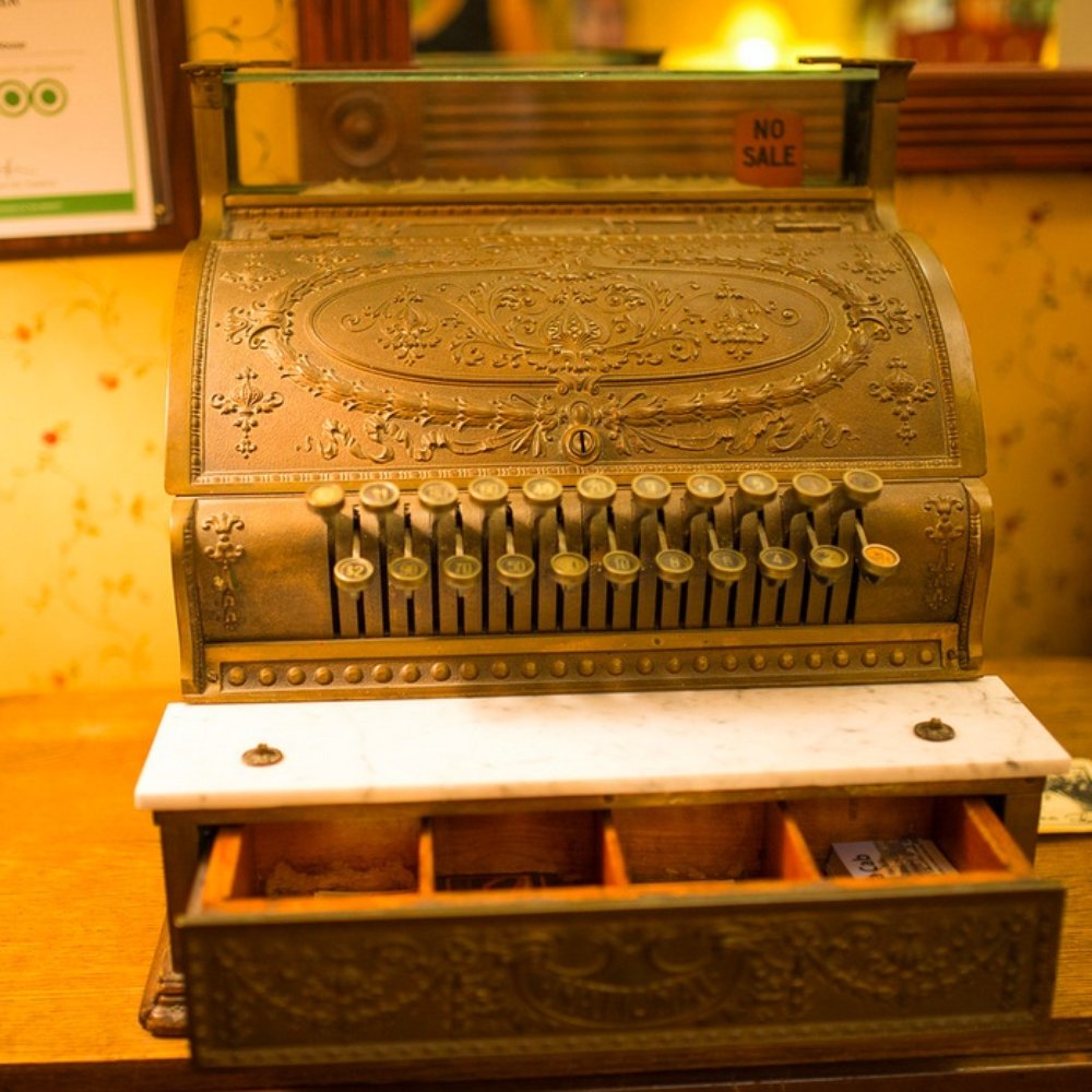 Farmers Guest House - B&B decor; Old cash register - Bed & Breakfast Near Me - Galena, Illinois Farmers Guest House - B&B decor; Old cash register - Bed & Breakfast Near Me - Galena, Illinois