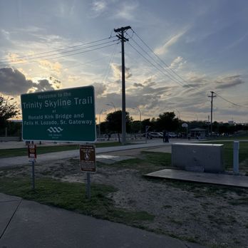 Trinity Skyline Trail - Parks Near Me - Dallas, Texas Trinity Skyline Trail - Parks Near Me - Dallas, Texas