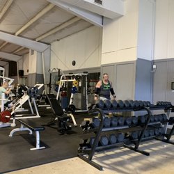 The Fort USA - Plenty of dumbbells, up to 100lbs