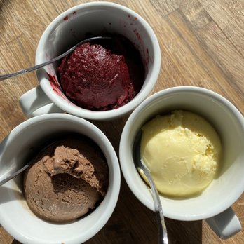 Nonavo Pizza - Huckleberry, chocolate and Bay Leaf ice creams - Pizza Near Me - Vancouver, Washington Nonavo Pizza - Huckleberry, chocolate and Bay Leaf ice creams - Pizza Near Me - Vancouver, Washington