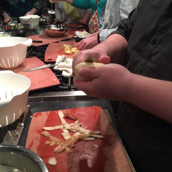 Naveen's Cuisine - Prepping the veggies - Cooking Schools Near Me - Chicago, Illinois