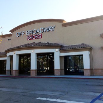off broadway shoes closing