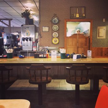 Roadside Restaurants - Interior - Diners Near Me - Aitkin, Minnesota