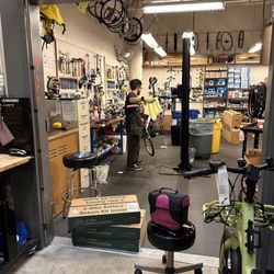 REI - Thank you to the young gentleman with glasses from the bicycle department! Professional and enthusiastic, thank you very much!