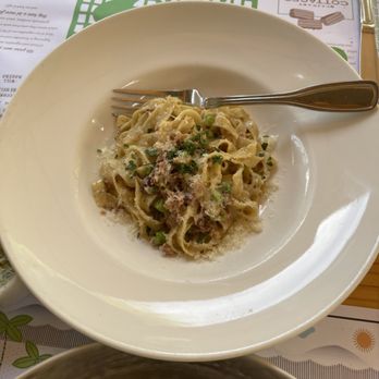 Flora's Field Kitchen - Handmade Black Pepper Fettuccine. Asparagus, bacon, Lemon, Parmesan, parsley. - Pizza Near Me - Ánimas Bajas, BCS Flora's Field Kitchen - Handmade Black Pepper Fettuccine. Asparagus, bacon, Lemon, Parmesan, parsley. - Pizza Near Me - Ánimas Bajas, BCS