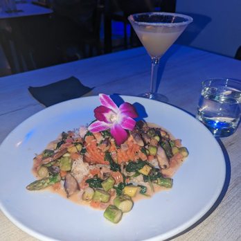 Kitchen 86 - Salmon - Bars Near Me - Palm Desert, California