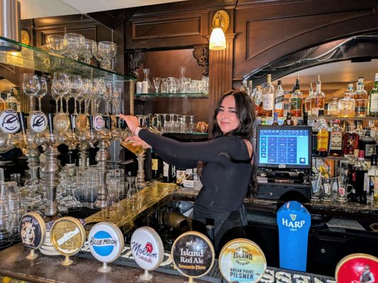 Bard & Banker by null