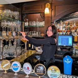 Bard and Banker - Pulling IPA Craft Beer