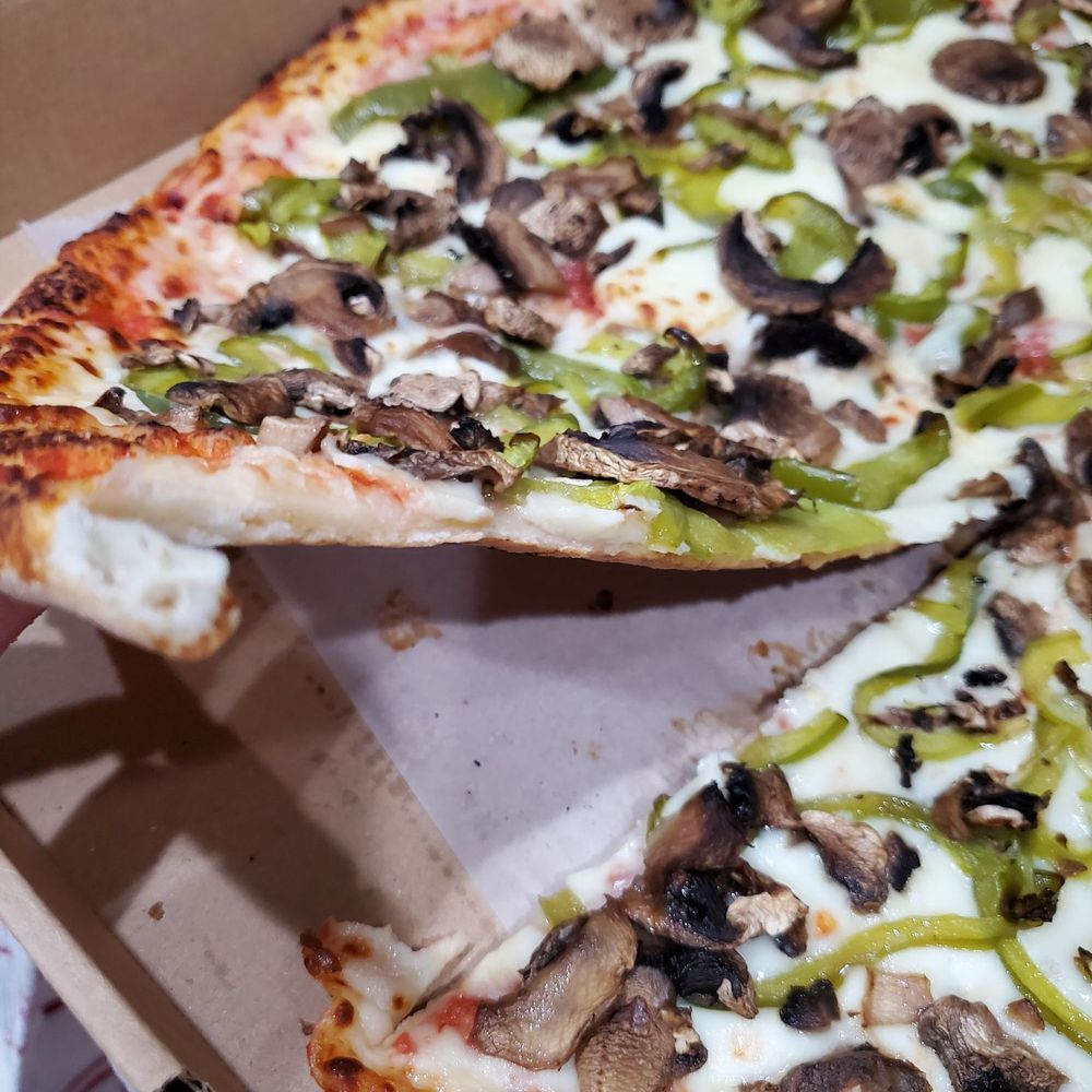 Lorenzo's Pizzeria - Mushroom and green pepper large pizza - Pizza Near Me - Ft Lauderdale, Florida Lorenzo's Pizzeria - Mushroom and green pepper large pizza - Pizza Near Me - Ft Lauderdale, Florida