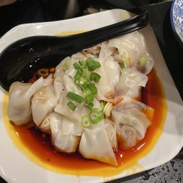 Wonton with Spicy Chili Sauce. SO GOOD!!!