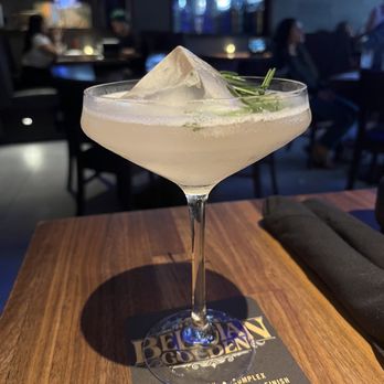 Yard House - Lavender Drop - New American Near Me - Springfield, Virginia Yard House - Lavender Drop - New American Near Me - Springfield, Virginia