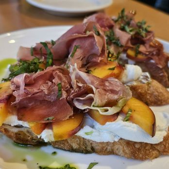 Papa Haydn Northwest - Peach Bruschetta - New American Near Me - Portland, Oregon Papa Haydn Northwest - Peach Bruschetta - New American Near Me - Portland, Oregon