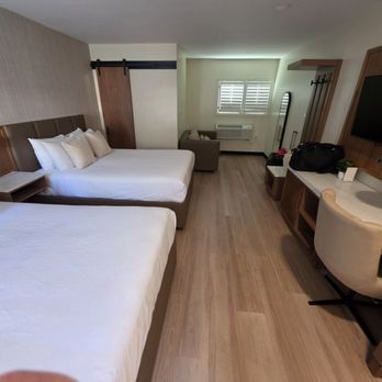 Lyfe Inn - Inside - Hotels Near Me - Los Angeles, California Lyfe Inn - Inside - Hotels Near Me - Los Angeles, California