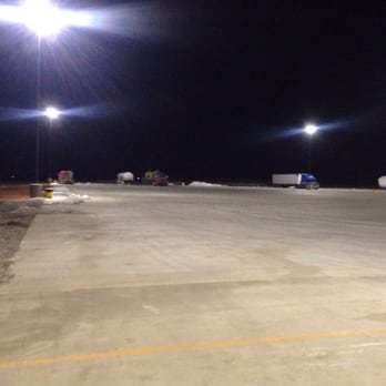 Gore's Travel Plaza - Very open based parking along entire perimeter - Rest Stops Near Me - Seiling, Oklahoma