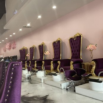 Downey Nails And Lashes - Very comfortable and luxurious chairs - Nail Salons Near Me - Downey, California Downey Nails And Lashes - Very comfortable and luxurious chairs - Nail Salons Near Me - Downey, California