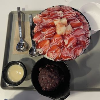 Sul & Beans - Strawberry bingsoo - Desserts Near Me - Irvine, California