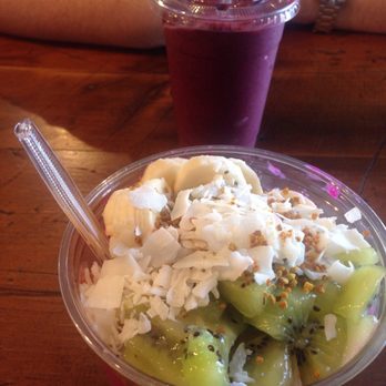 Escape root juicery - The Daily Rind bowl in the front, and Midnight Train smoothie in the back. - Juice Bars & Smoothies Near Me - Dunedin, Florida Escape root juicery - The Daily Rind bowl in the front, and Midnight Train smoothie in the back. - Juice Bars & Smoothies Near Me - Dunedin, Florida