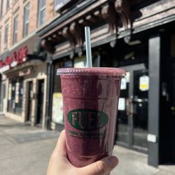 Fuel Grill & Juice Bar - Very Berry Smoothie with protein