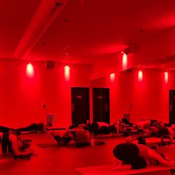 YogaSix Mainline - Yoga studio