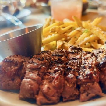 Earls Kitchen + Bar - Steak Frites - New American Near Me - Nashville, Tennessee