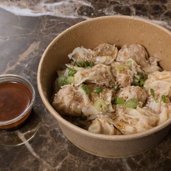 feasTO - Chili shrimp wontons - Food Trucks Near Me feasTO - Chili shrimp wontons - Food Trucks Near Me