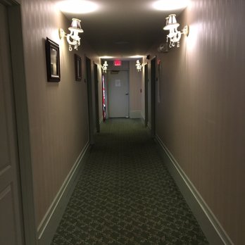 Landmark Inn - Classy hallways. - Hotels Near Me - Marquette, Michigan Landmark Inn - Classy hallways. - Hotels Near Me - Marquette, Michigan